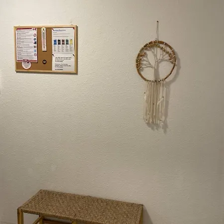 Zweibettzimmer Fuer Monteure In Dessau 3-zimmer-wohnung Mit Gemeinschaftskueche Und -bad Apartment