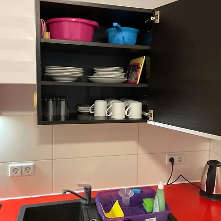 Zweibettzimmer Fuer Monteure In Dessau 3-zimmer-wohnung Mit Gemeinschaftskueche Und -bad Mildensee